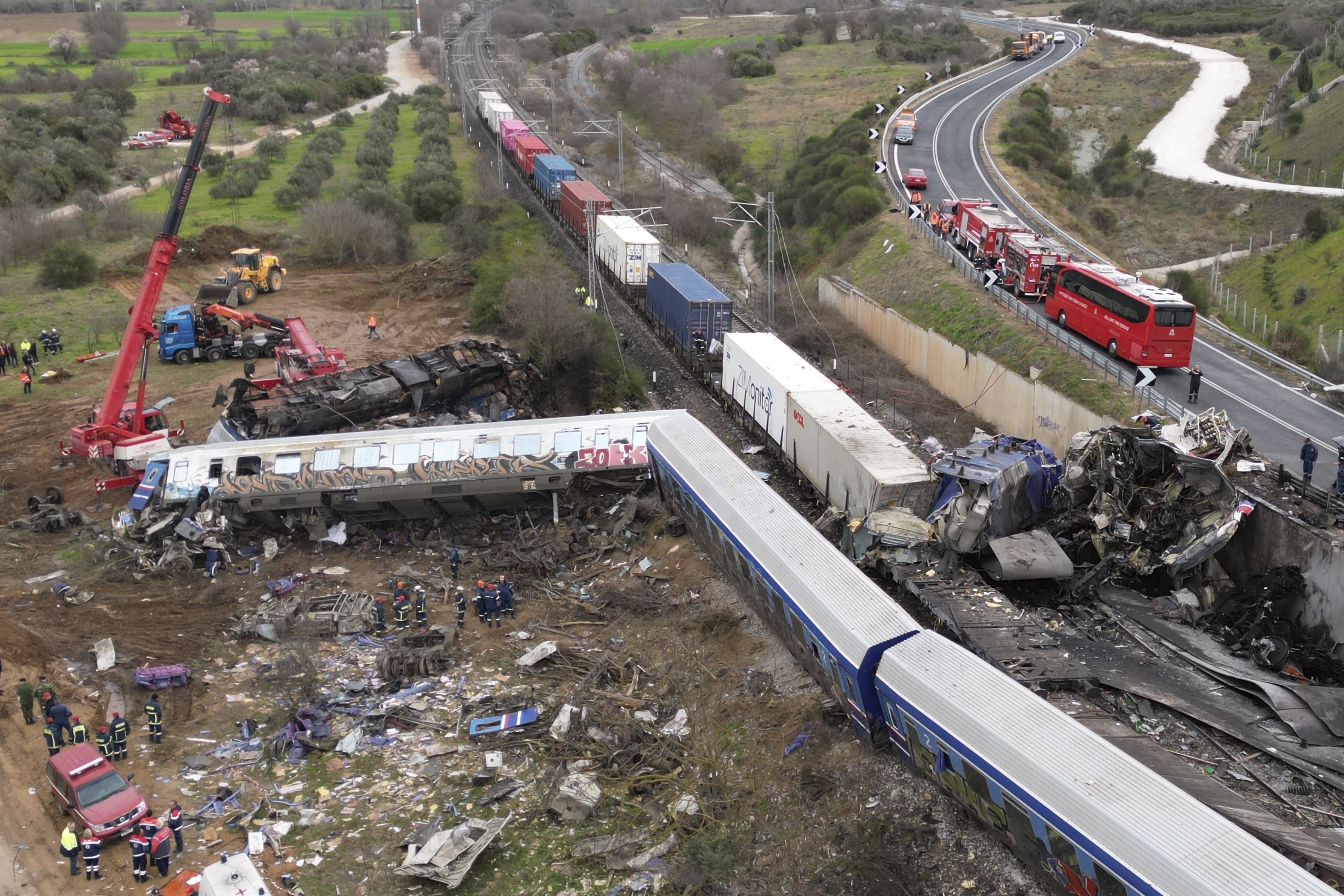 train crash greece tempe crash