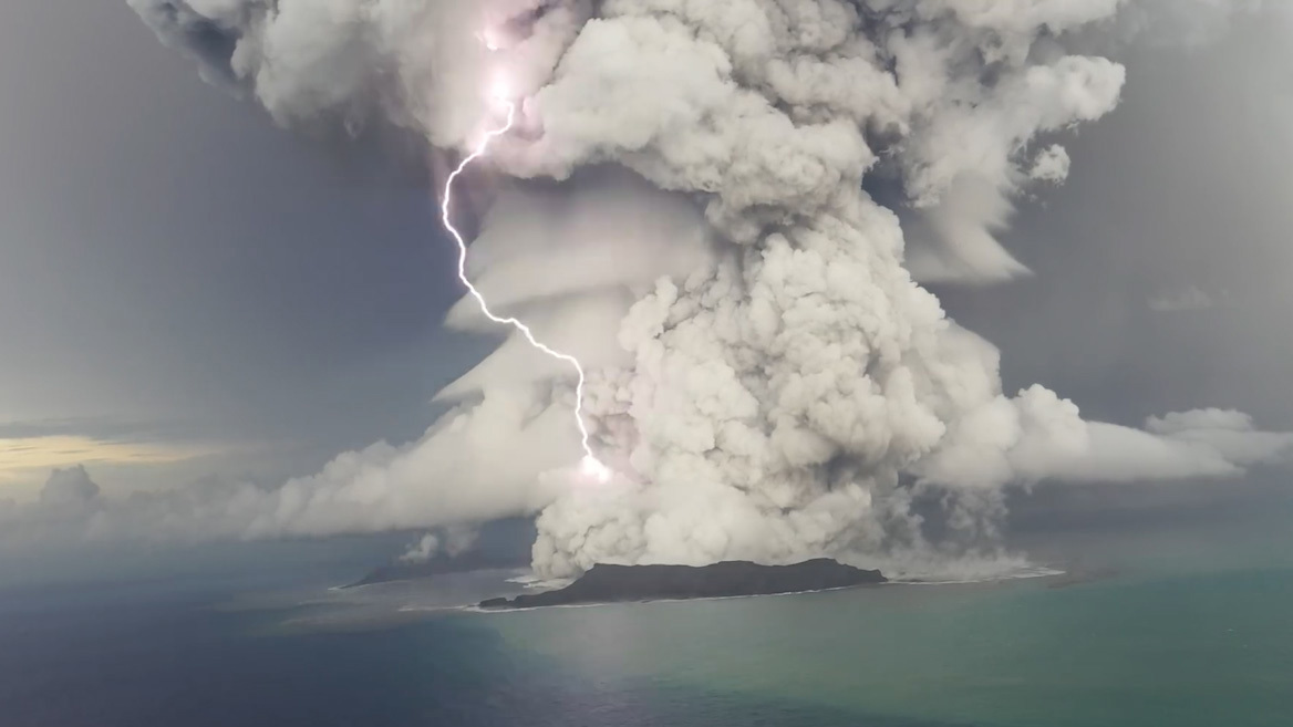 When the Hunga Tonga-Hunga Ha'apai volcano erupted in January 2022, it sent shockwaves around the world. Not only did it trigger widespread tsunami waves, but it also belched an enormous amount of climate-warming water vapour into the Earth's stratosphere.