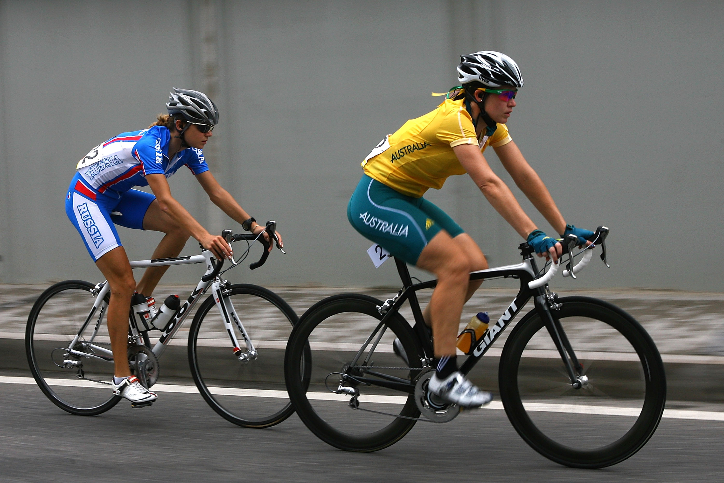 Kate Bates of Australia leads Alexandra Burchenkova of Russia at the Beijing 2008 Olympic Games.