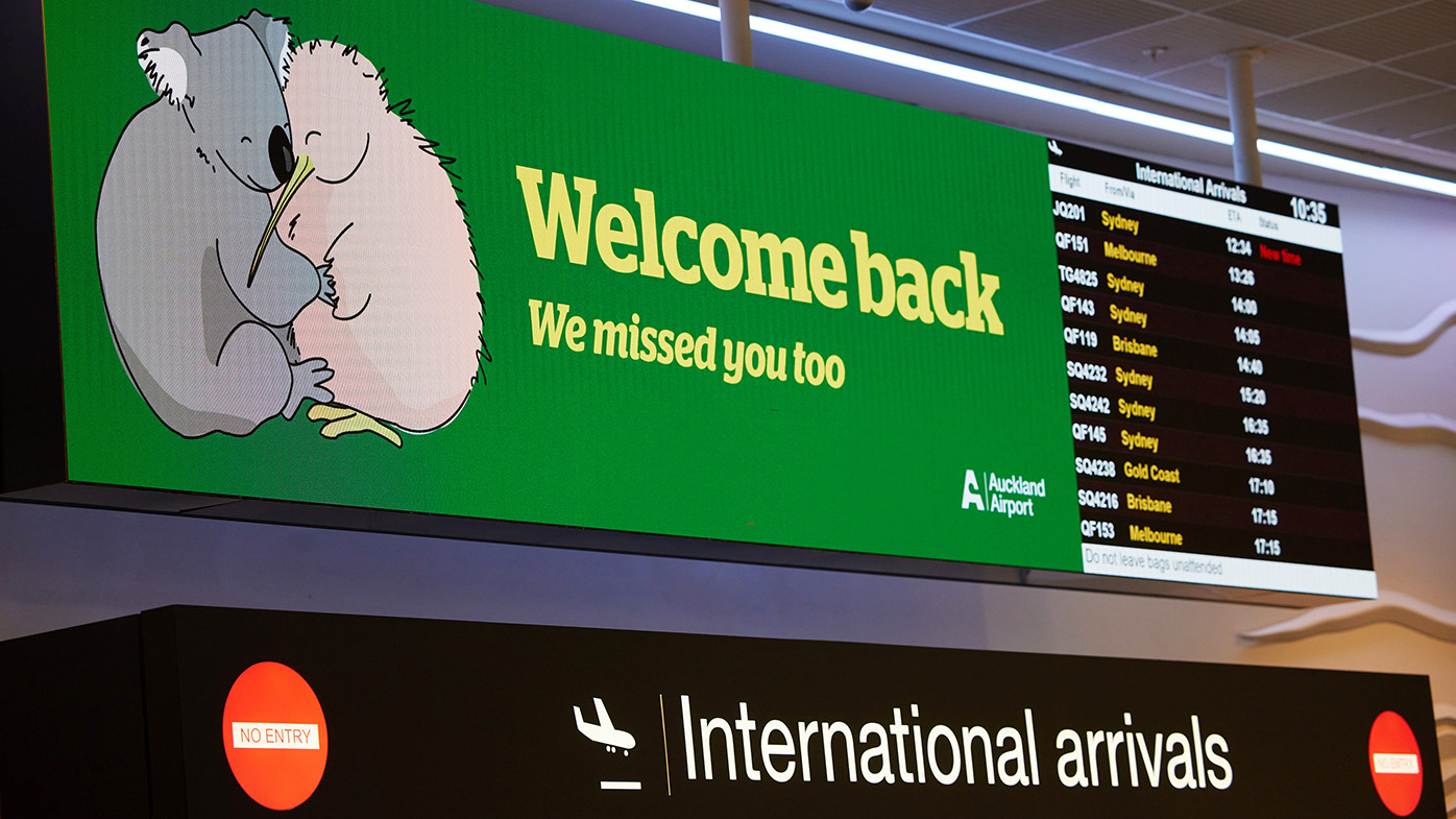 An investigation is underway after New Zealand's contact tracing online form didn't work for some travellers from Australia.