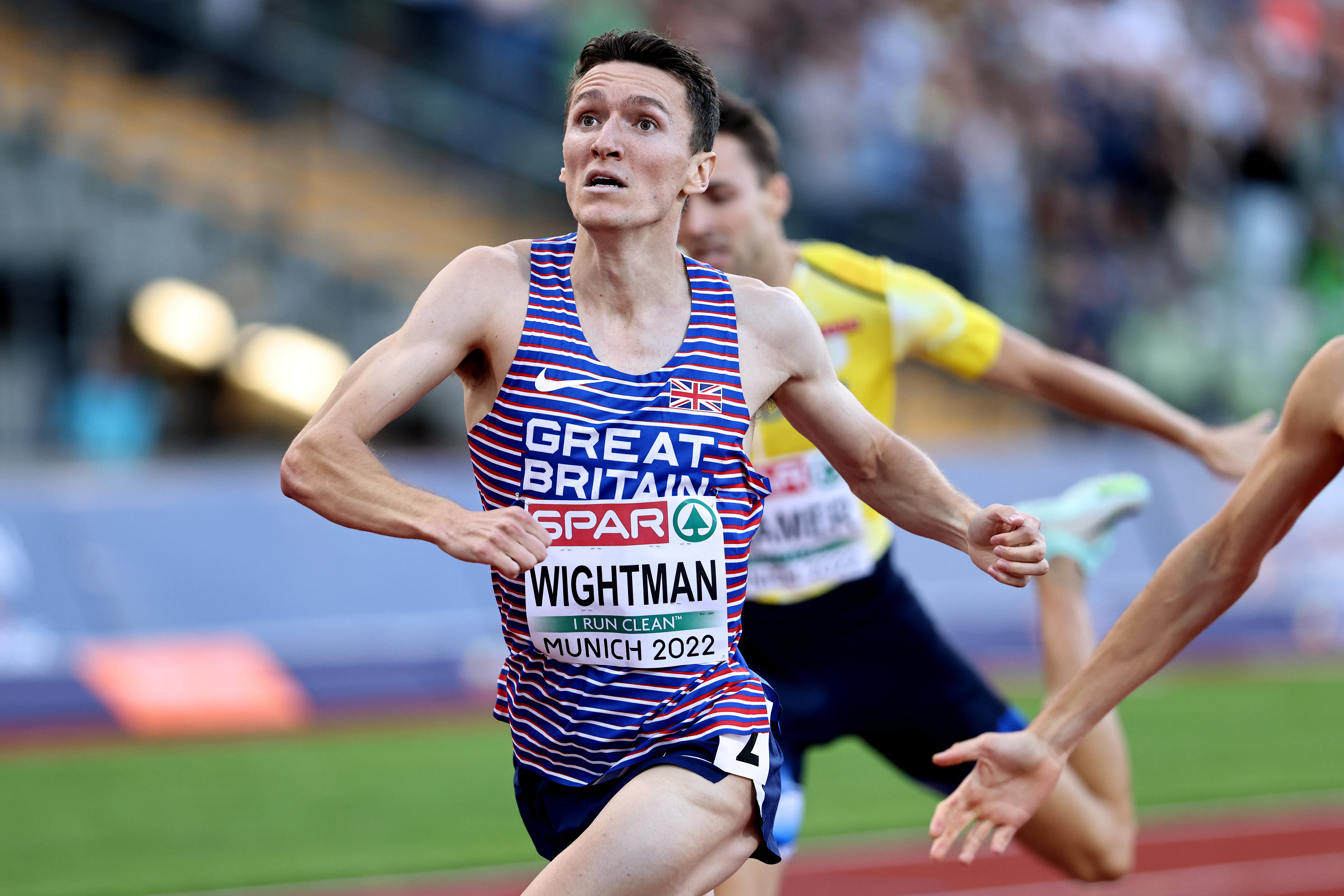 Jake Wightman in action at the 2022 European Athletics Championships.