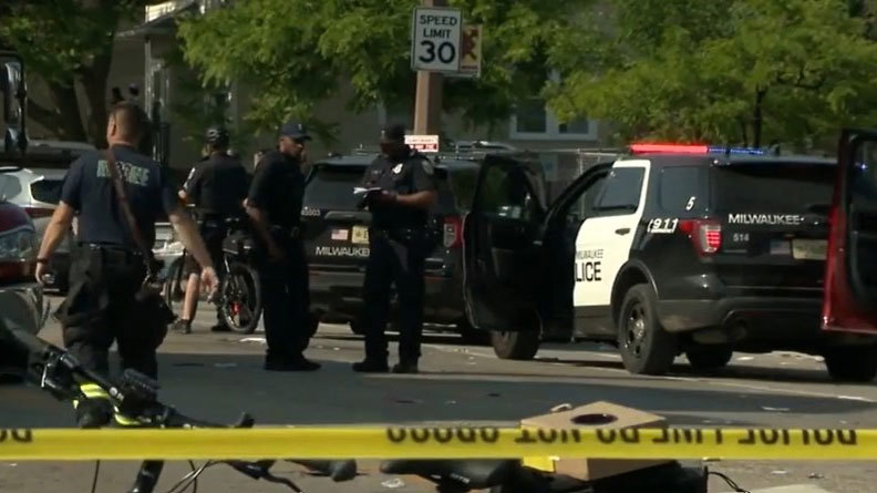 Un niño de 15 años enfrenta 10 cargos en relación con un tiroteo en Milwaukee.