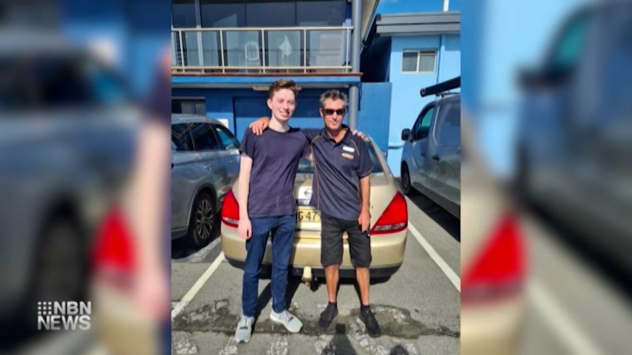 Harry Ledger said he wanted to help Dylan Simpson after he had lost his car in the Lismore floods by giving him is own new car. 