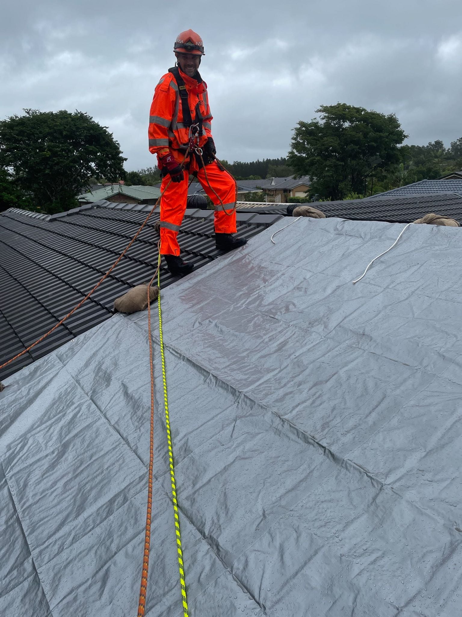 NSW SES said teams are attending "multiple requests for assistance, patching leaking roofs and laying sandbags."