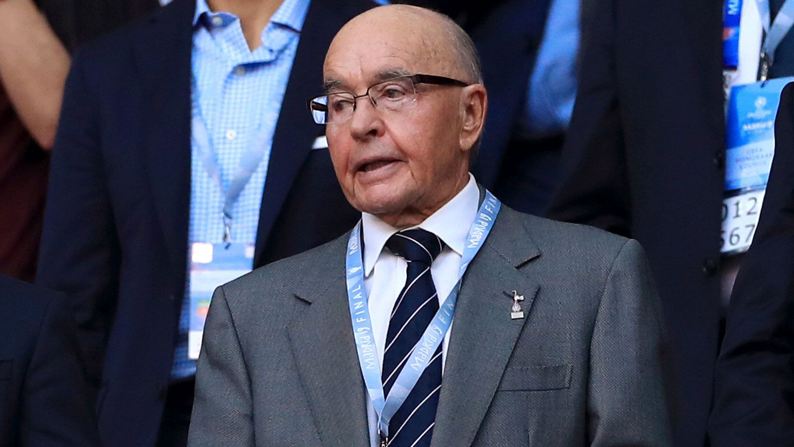 El multimillonario del Tottenham Hotspur se declara culpable en un caso de uso de información privilegiada