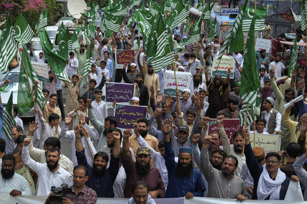 Visas cancelled in dramatic India-Pakistan escalation after deadly attack